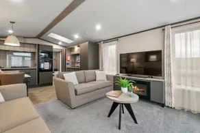 Lakeside Luxury Lodge 10 with Hot Tub - Image 2