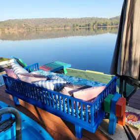 Barefoot Bungalow 23 Lake Bennett -private pontoon - Image 2