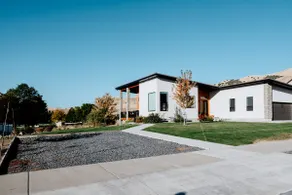 Modern Apt w/ Private Entry & Patio - Mtn Views - Image 3