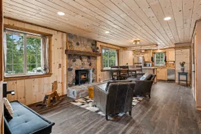 Modern 20 Acre Horse Farm Retreat | Near Seattle - Image 2