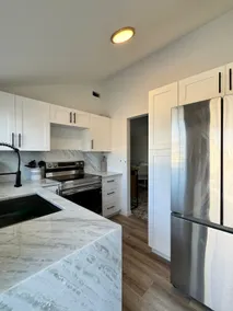 Cozy Cottage! Champagne on Beer Budget! Steps2Sand - Image 2