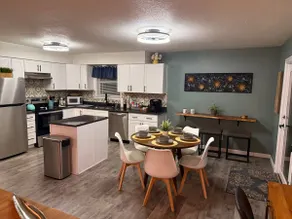 Sunrise Experience w/King Size Bed & Pet Friendly - Image 3