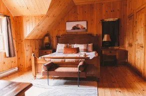 Log Chalet: Pool, Hot Tub, Sauna & Lake Access - Image 5