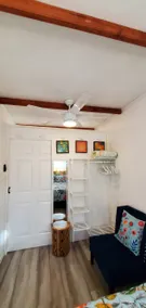 Leilani House - Private Guest House ”Thrall Room” - Image 2