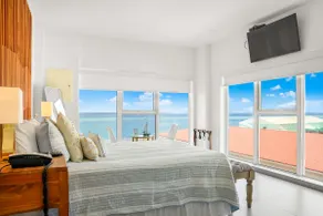 Modern Studio Condo infinity pool, ocean view/gym - Image 2