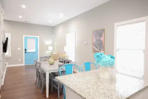Roomy 6BD/6BA GrantPark Downtown for Groups - Image 3