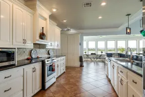 MODERN WATERFRONT Lake House, near casinos - Image 3