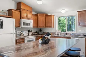 Hot Tub / Private Beach + Pet friendly - Image 5