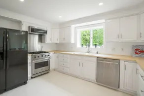 Classic Edgartown Stunner close to Town and Beach - Image 3