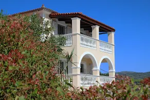 Casa Campanario Villa - Charming Nature Villa with Pool in a Picturesque Village By Villa Mana Gers - Image 3