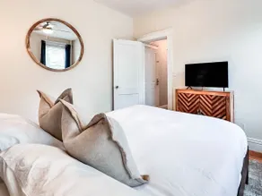 (F21) Cozy Retreat in Fenway, Guests Favorite! - Image 3