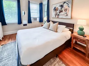 (F21) Cozy Retreat in Fenway, Guests Favorite! - Image 2