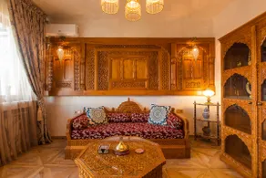 Hidden Gem Antique Apartment with City Views - Image 2