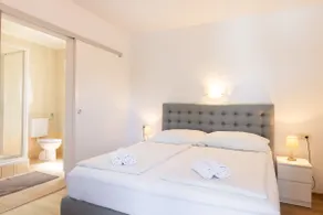 Max. 24 Guests: Whole big house close to the sea - Image 3