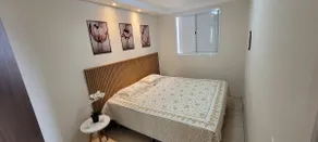 Apartment on the Green Line near the Boulevard Mall - Image 4