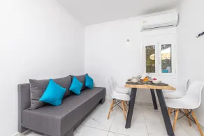 Soso's Garden Villa with Private Pool - Image 4