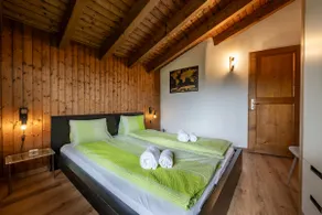 Half chalet with garden & balcony - 2' to Ski bus - Image 3