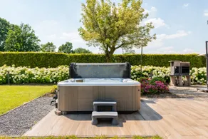 Entire luxury villa with Jacuzzi and hectares of garden - Image 2