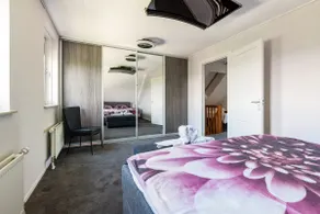 Entire luxury villa with Jacuzzi and hectares of garden - Image 4