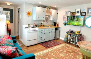 Downtown, Super Private & Cozy Loft Style Apt. - Image 3