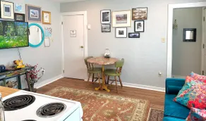 Downtown, Super Private & Cozy Loft Style Apt. - Image 4