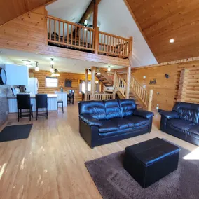 The Log Cabin - Image 4