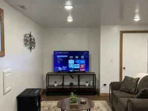 Beautiful Rustic Basement Apt with Plenty of Space - Image 2