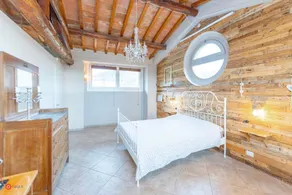 Charming country house with pool - Image 3