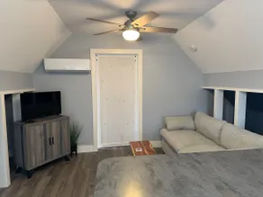 Romantic Retreat for Two + Pup Near TC and Dunes - Image 4