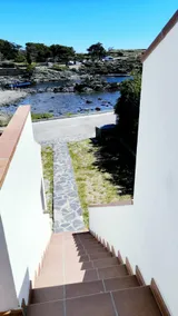 Beautiful waterfront duplex - Image 3