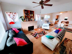 4 bd rm Warren bungalow Parking in front of house! - Image 3