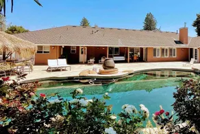 Private mountain retreat with pool and mini-golf - Image 5
