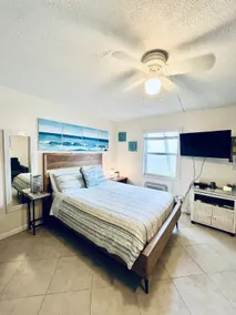 Apt#2 BEACH-CHARMING Lodging SUNNY PLACE:BBQ/Patio - Image 4