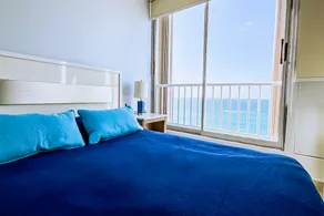 lcModern Design, Family-Friendly, Pool, Oceanfront, & Central Location - Image 2