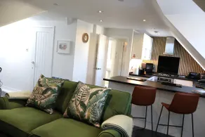 THE HIDEAWAY, Lymington, Milford on Sea,New Forest - Image 2