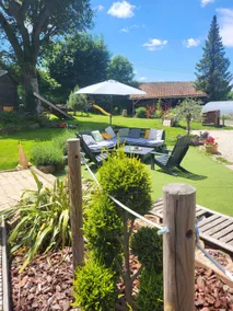 A moment of happiness in the Monts du Lyonnais - Image 3