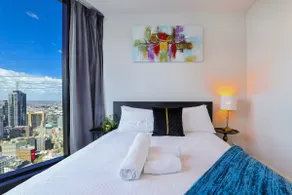 City Views Apt | 2BR | 1 Queen Bed | 2 Single Beds - Image 4