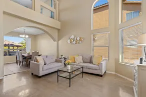 Beautiful large Tucson Gem with your own POOL! - Image 3