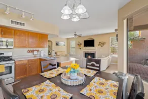 Beautiful large Tucson Gem with your own POOL! - Image 5