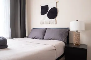 Sunny 4BR/2BA Retreat in Morningside Heights, NYC - Image 3