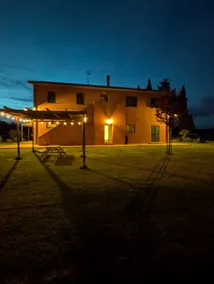 accommodation with views of the Tuscan hills - Image 5