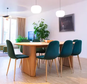 Prestigious Corporate Accommodation w/ parking +€ - Image 3