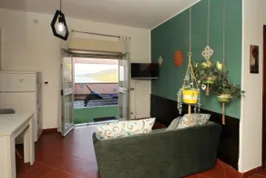 Sea View Penthouse with Terrace & Heated Spa - Image 4