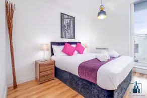 Modern 2 Bed Apartment - Smart TV - WIFI - Image 5