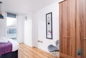 Modern 2 Bed Apartment - Smart TV - WIFI - Image 4