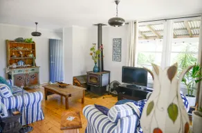Bush & Bay Cottage, Jervis Bay - Natures Own - Image 5