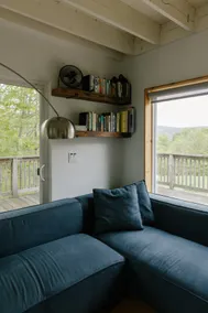 Peaceful House on 10 Acres with a Stream - Image 2