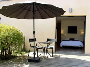 Eco-friendly gîte in the countryside with swimming pool - Image 4