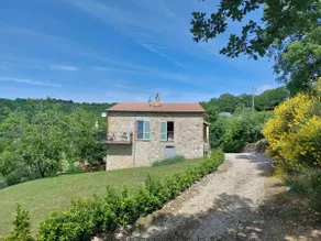 Stylish Umbrian farmhouse in stunning countryside - Image 2