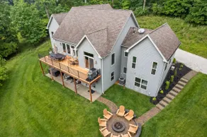 Innsbrook Luxe Escape - Spacious Retreat, Hot Tub - Image 3